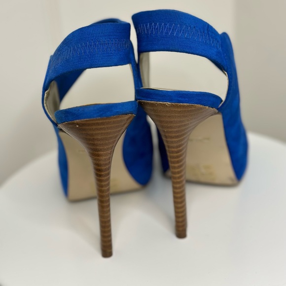 Le Chateau Blue Suede Heels - Picture 4 of 7